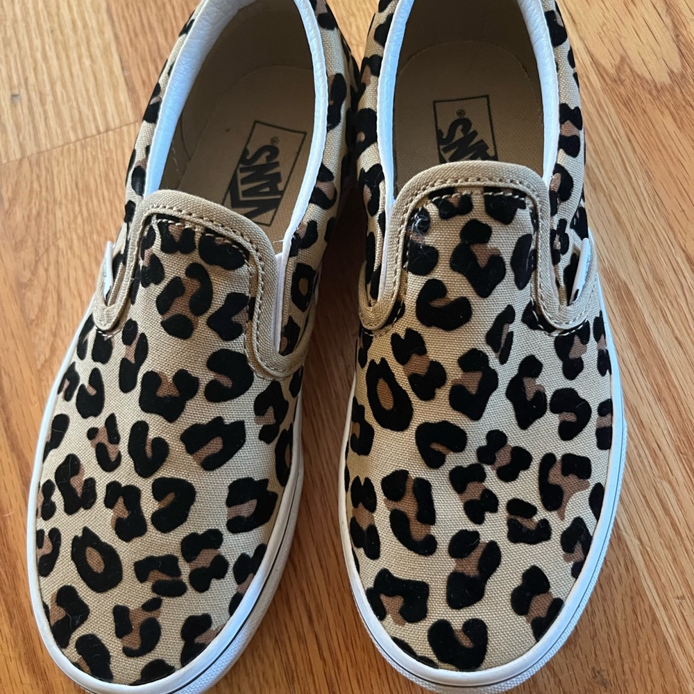 Size 2 Girls Leopard Print Vans. Great Condition.